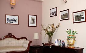 La Collegiata Guest House